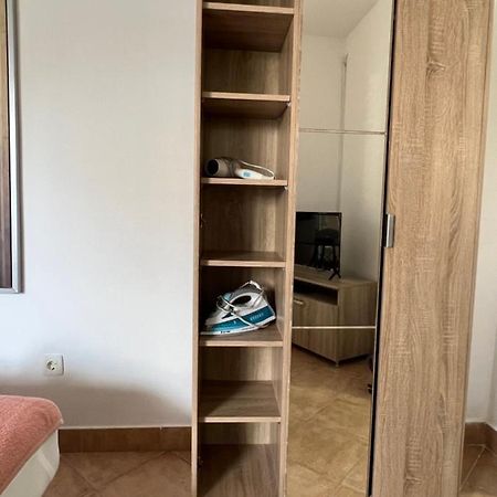 Ksenia Guesthouse Apartments And Studios Budva Eksteriør billede