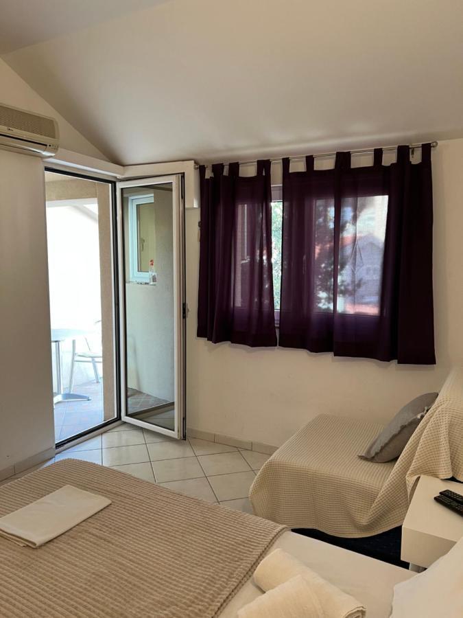 Ksenia Guesthouse Apartments And Studios Budva Eksteriør billede