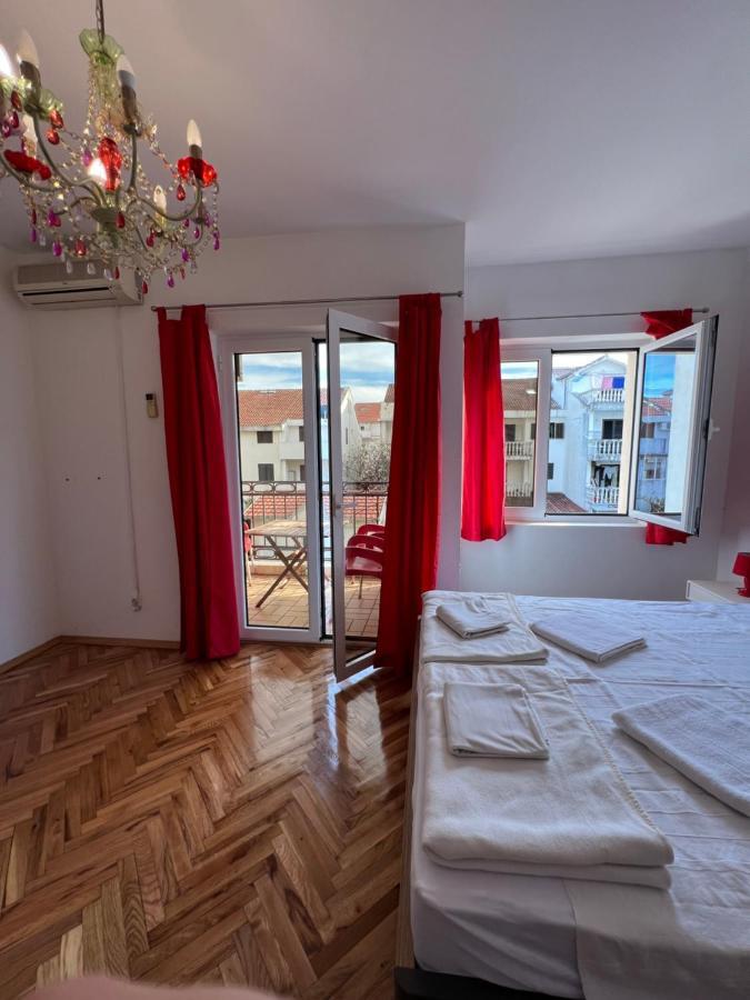 Ksenia Guesthouse Apartments And Studios Budva Eksteriør billede