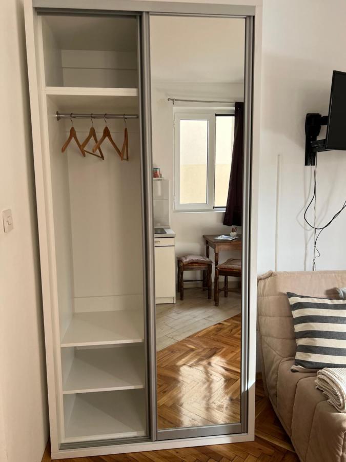 Ksenia Guesthouse Apartments And Studios Budva Eksteriør billede