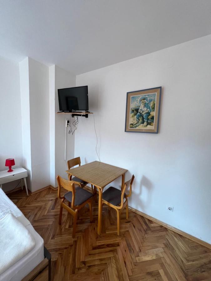 Ksenia Guesthouse Apartments And Studios Budva Eksteriør billede