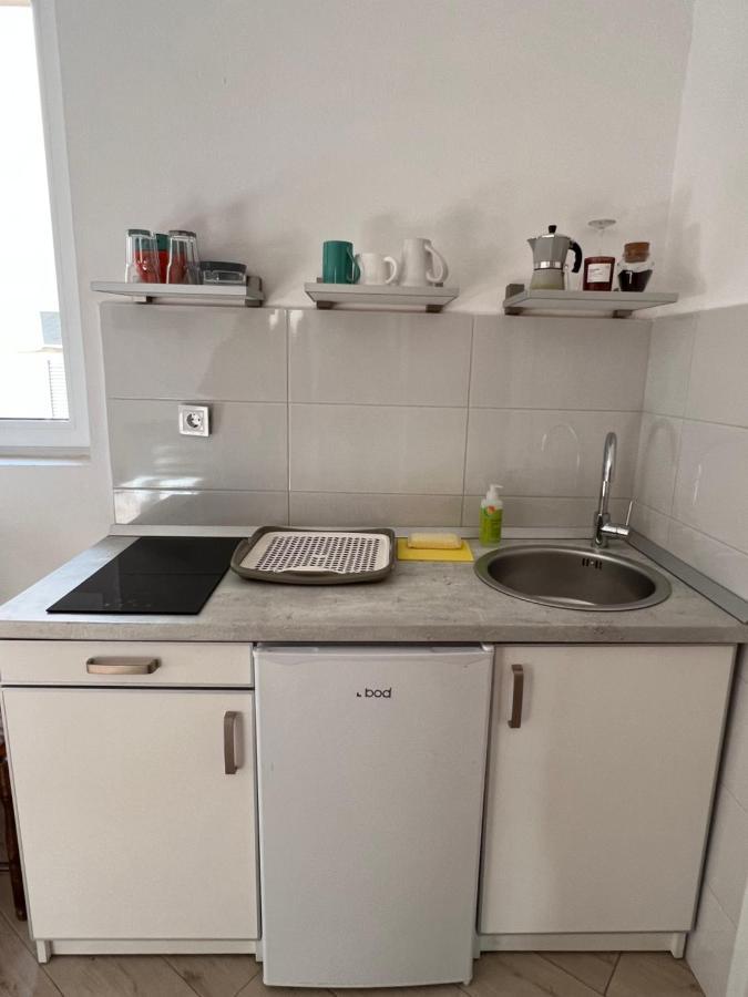 Ksenia Guesthouse Apartments And Studios Budva Eksteriør billede