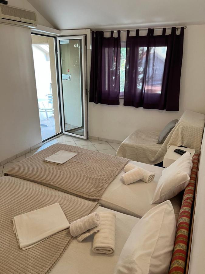 Ksenia Guesthouse Apartments And Studios Budva Eksteriør billede